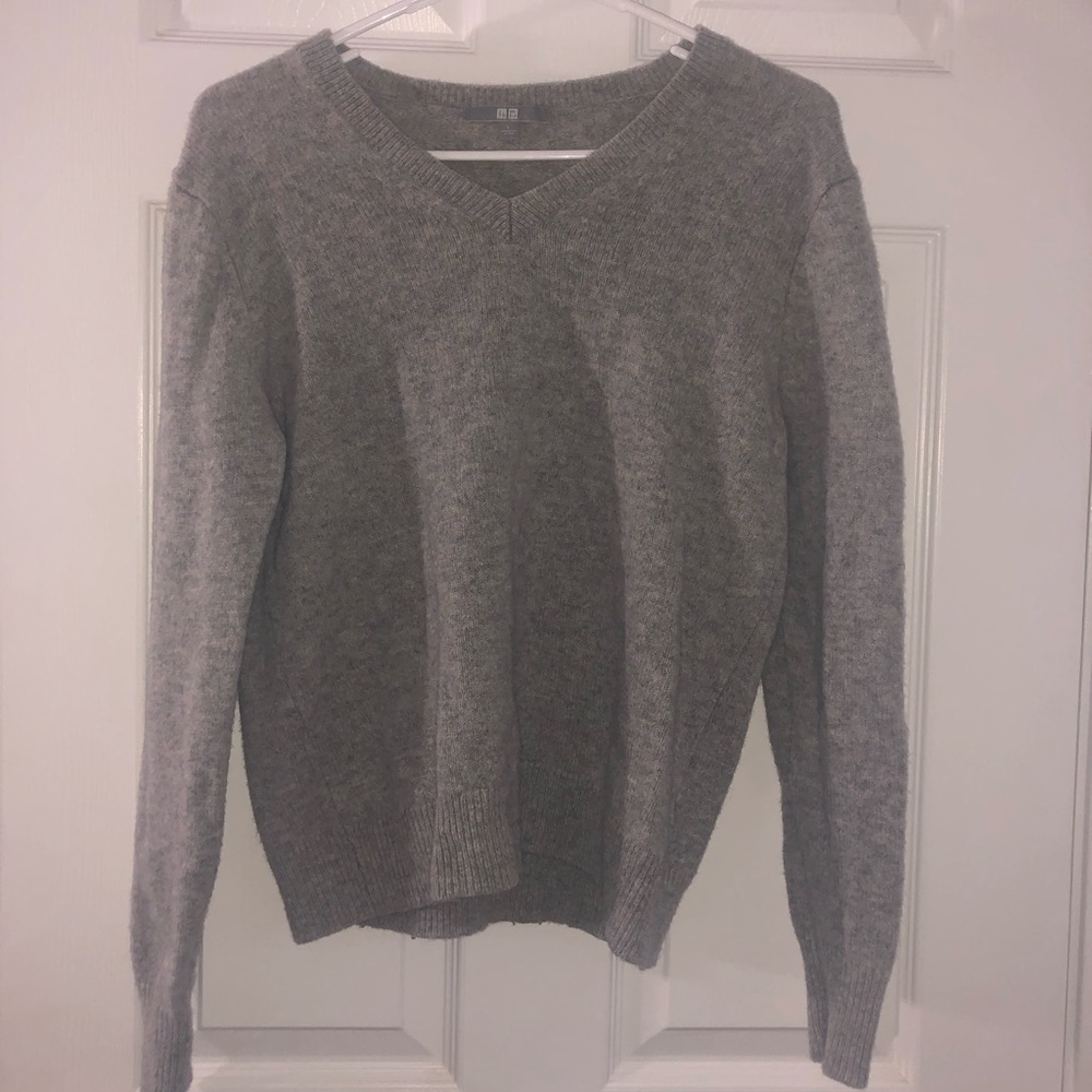 Grey vneck wool sweater